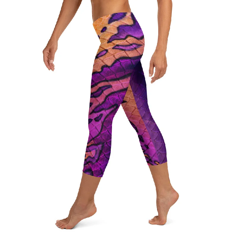 All Hallows Eve Capri Leggings